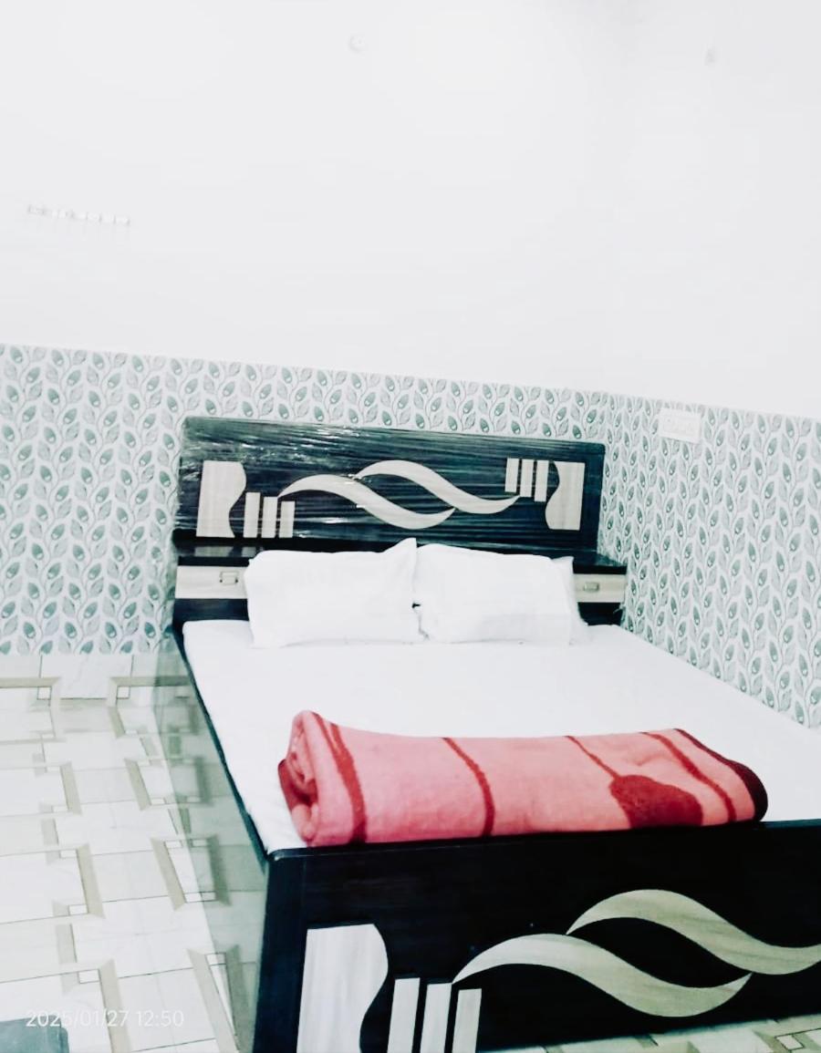 Nirmala Sadan Home Stay Ayodhya Dham Kültér fotó